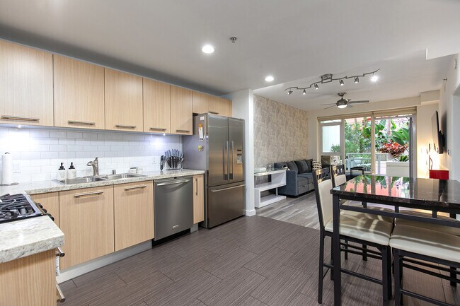 Photo - 1431 Pacific Hwy Unit 113