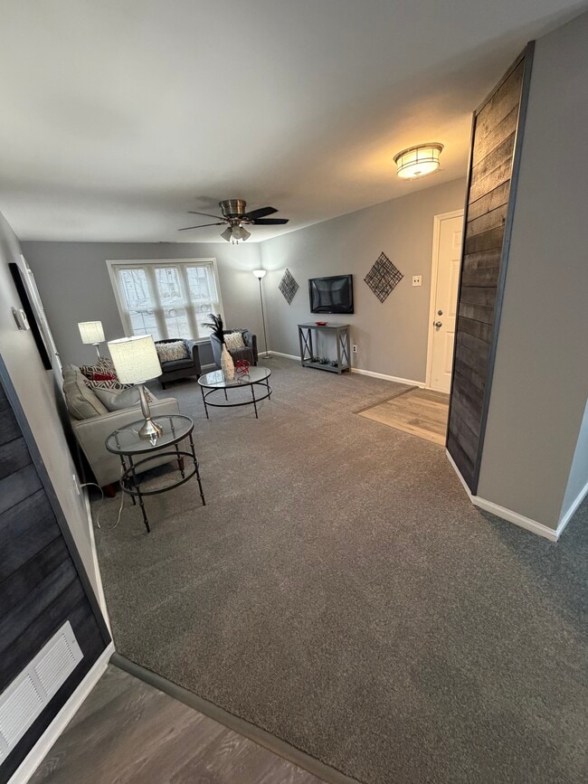 Living Room - 102 Stone Hurst Ct