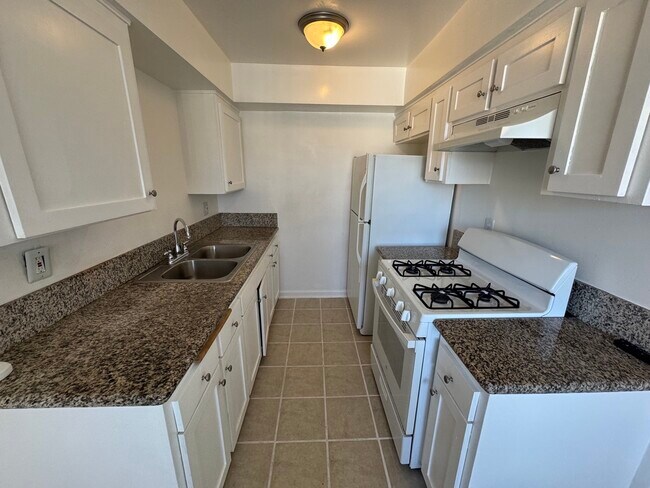 4023 W 141st St Unit 11