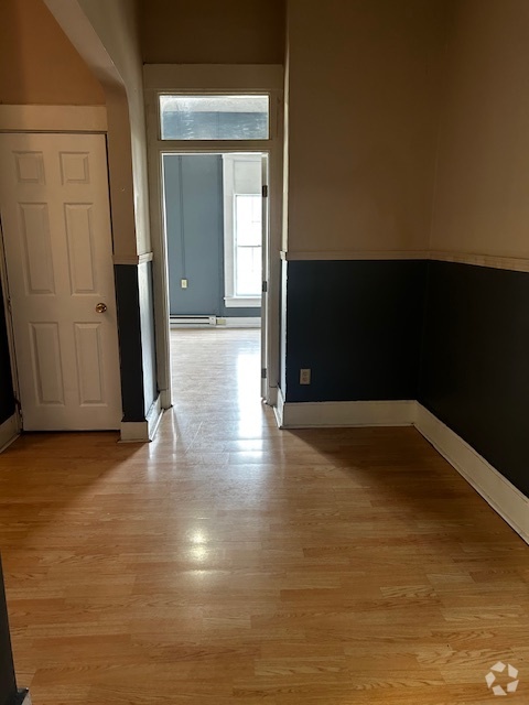 Building Photo - 118 N 14th St Unit 118 N. 14th. Rental