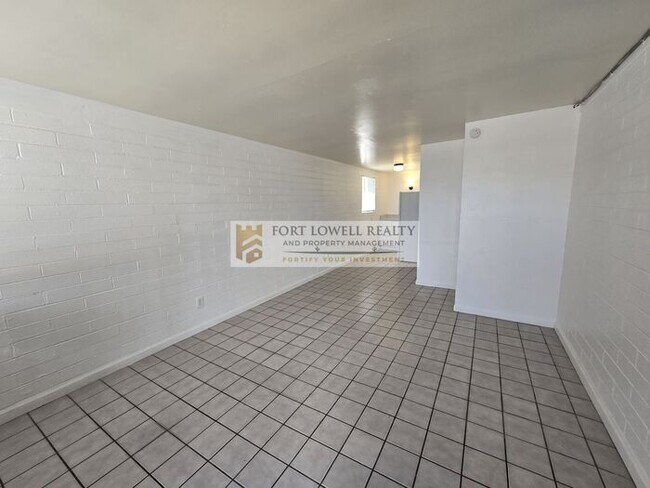 Photo - 201 W Kelso St