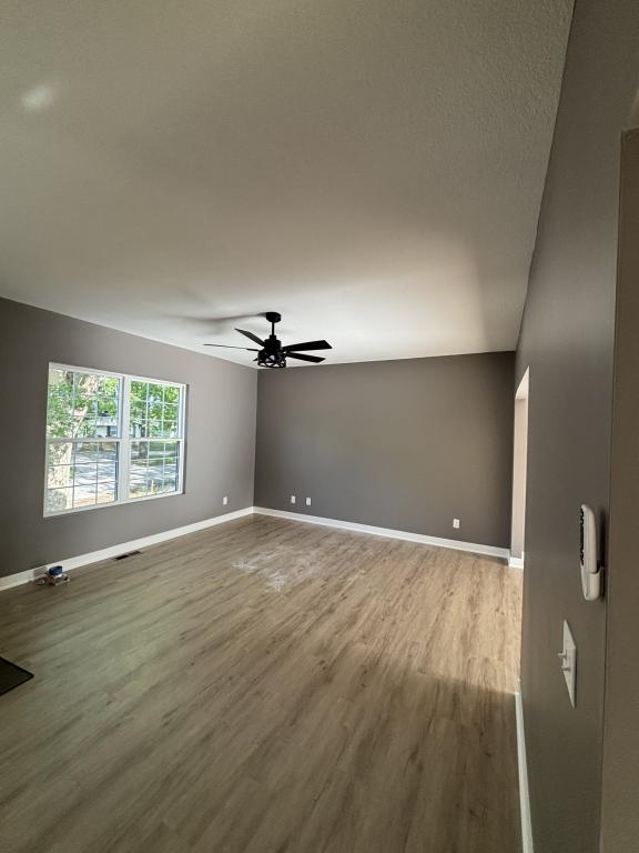 Photo - 805 Thieme St