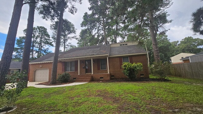Photo - 445 W Chickasaw Rd