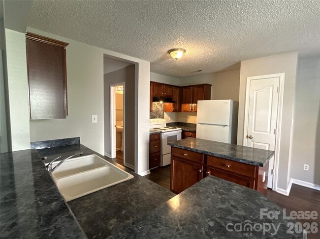 1601 Elk Creek Ct