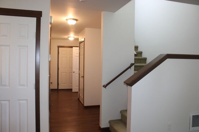 Photo - CM#16 Unit 725