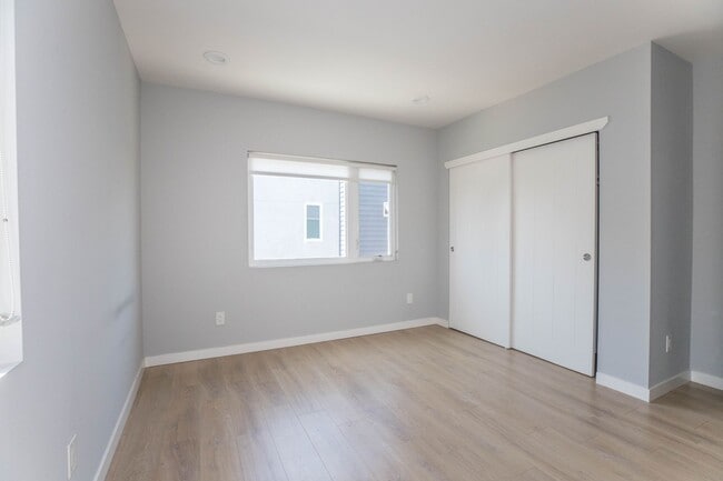 Photo - 1821 N Van Ness Ave