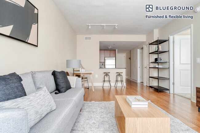 Photo - 425 L St NW Unidad FL9-ID489