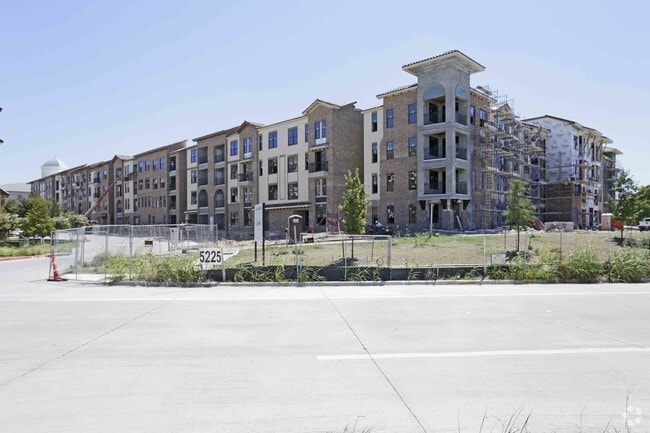 Photo - Ravello Stonebriar