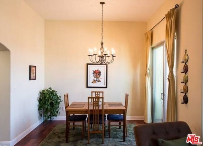 Photo - 5037 Rosewood Ave Unidad 308