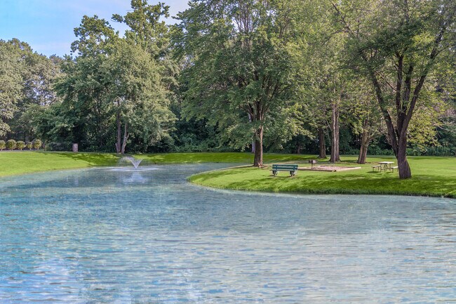 Photo - Foxrun Apartments