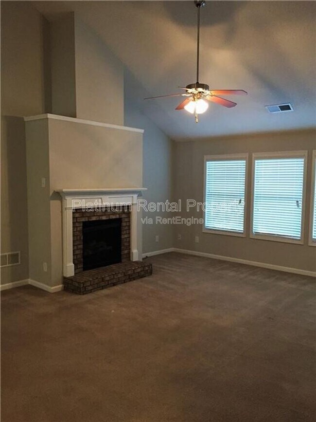 3860 Village Main St
