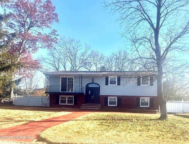 Building Photo - 117 Greymoor Rd