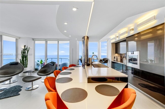 Building Photo - 6365 Collins Ave Unit 2301
