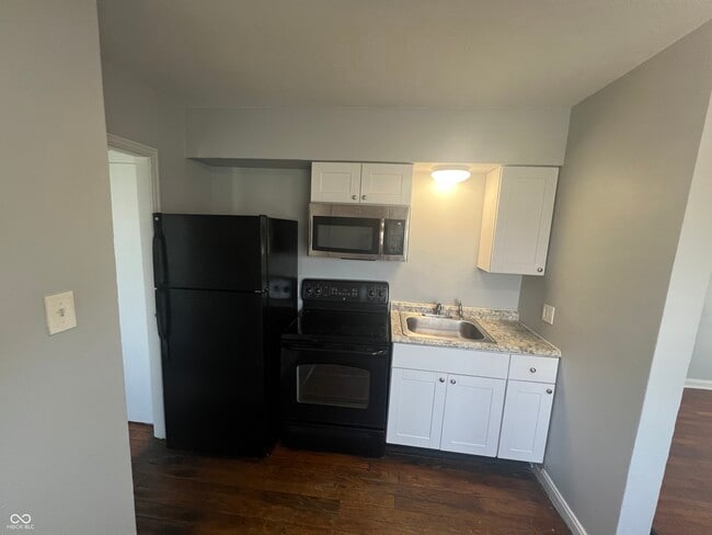 Photo - 627 N Tibbs Ave