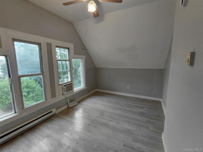 Building Photo - 67 Greenkill Ave Unit 3