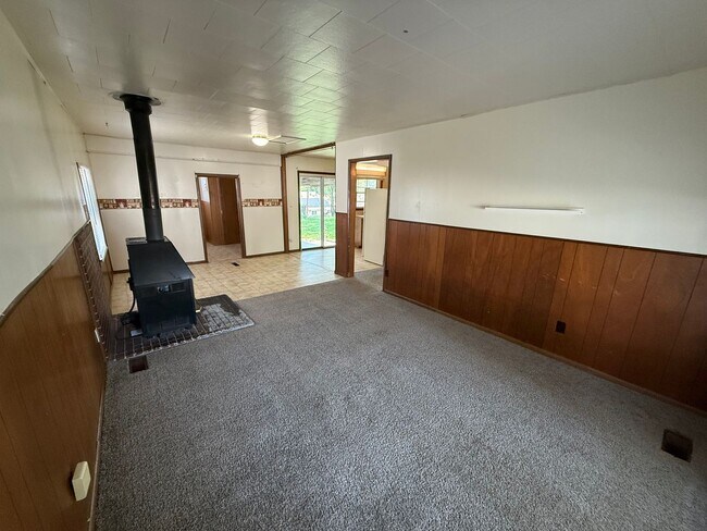 Photo - 3 Bedroom Single family with fenced in yard