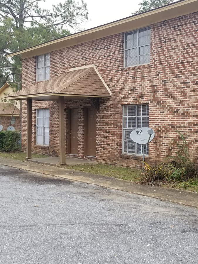 Photo - East Albany Village
