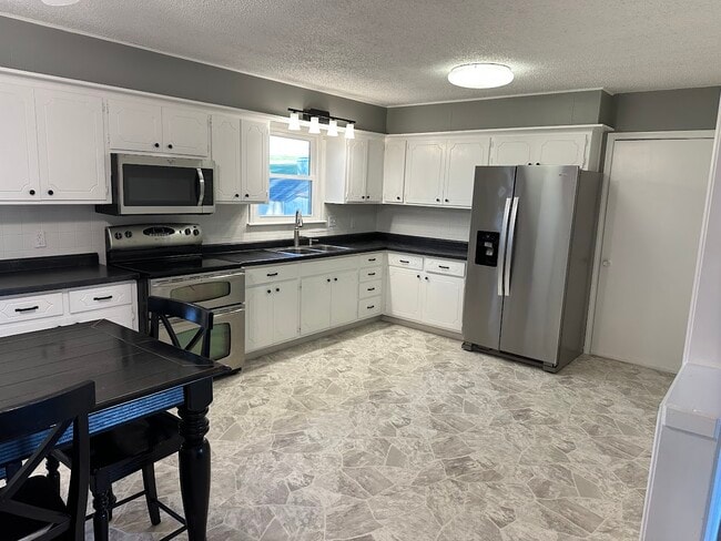 Photo - 103 Spring St