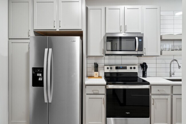 Photo - 423 E Michigan St Unit ID1032108P