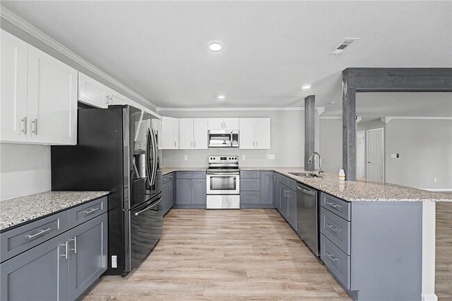 Photo - 1404 W Pine St