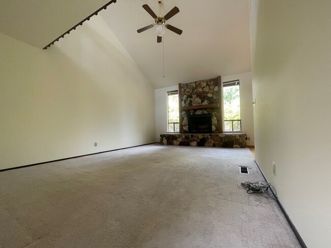 Photo - 22347 McClellan Rd