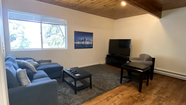 Photo - 960 NE C St Unit One Bedroom Suite