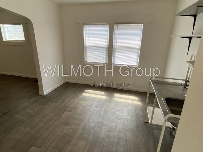 Photo - 318 N Sherman Dr