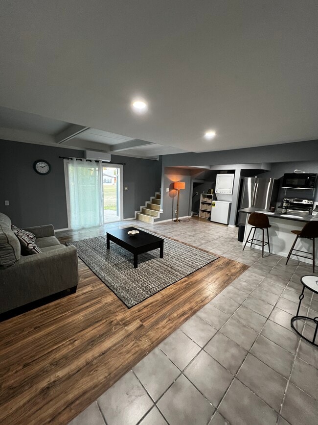 Photo - 309 McFadden Dr Unidad A