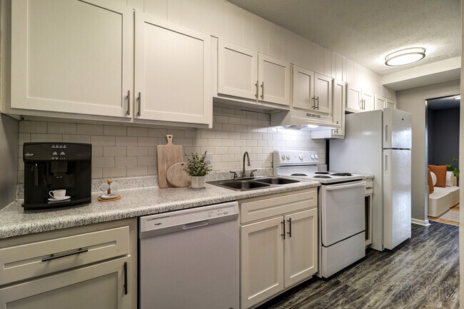 Building Photo - Villas On Mercer Rental
