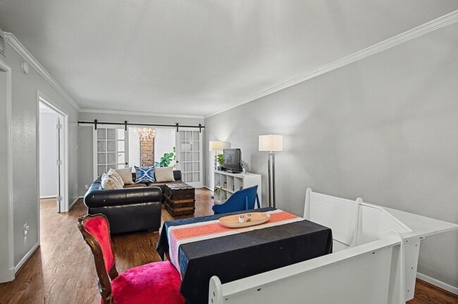 Photo - 7575 Katy Fwy Unidad 102