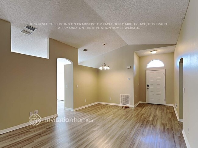 Photo - 2115 Bayhill Dr