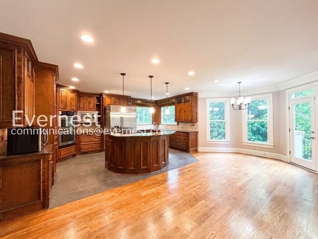 Photo - 4002 Moheb St SW