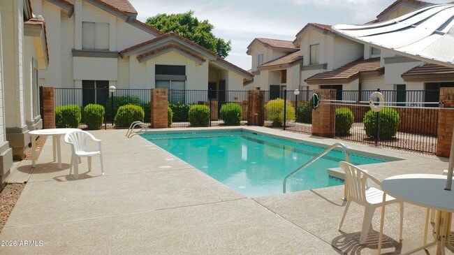 Photo - 2201 N Comanche Dr