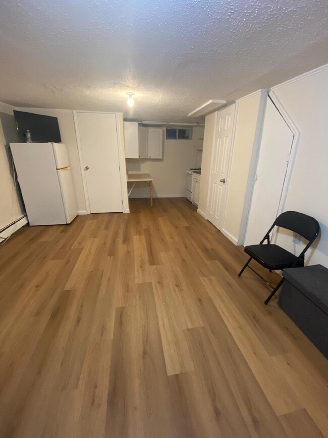 Photo - 15 Colden Ave