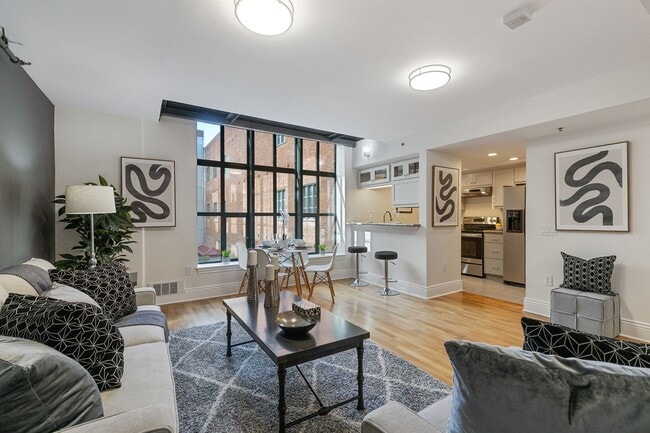 Photo - South Beach: Unfurnished 2-Story Condo nea... Unidad 1 Bluxome St. #301