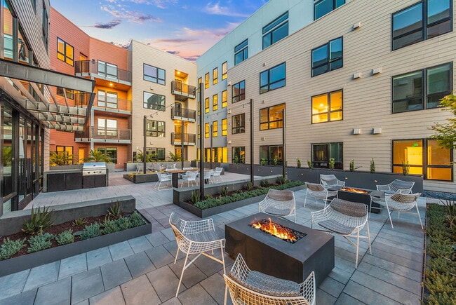 Photo - Maxwell Sunnyvale