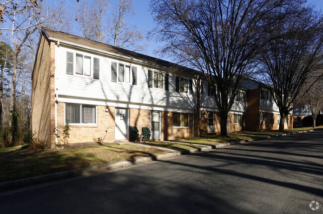Photo - Brookwood Apartments