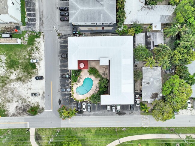 Photo - 744 NE 14th Ave Unit 4