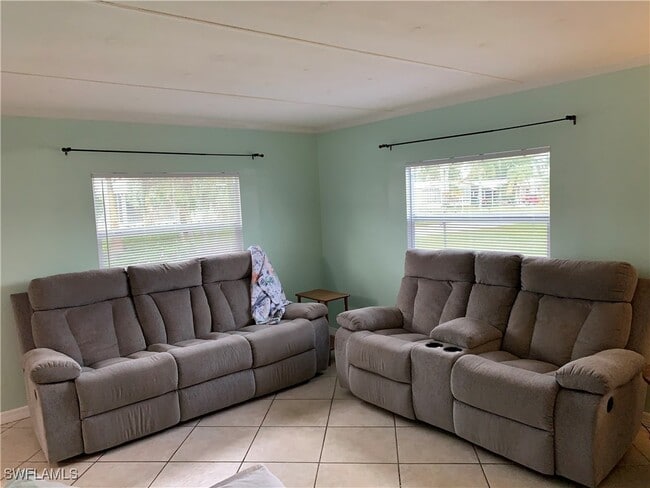 Photo - 251 Pine Key Ln