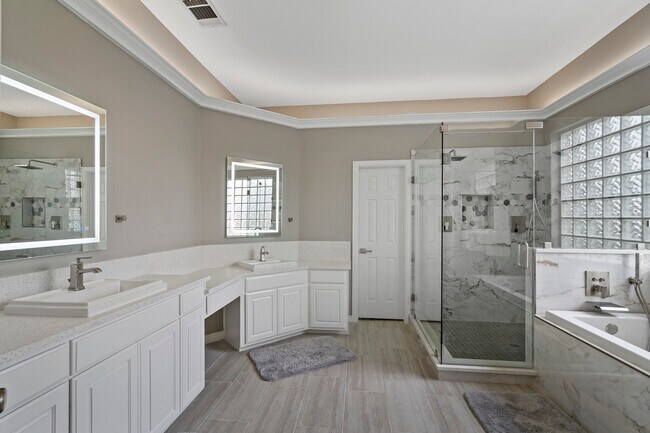 Photo - 9602 Windy Hollow Dr