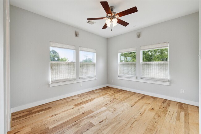 Photo - 4209 Billingsley St