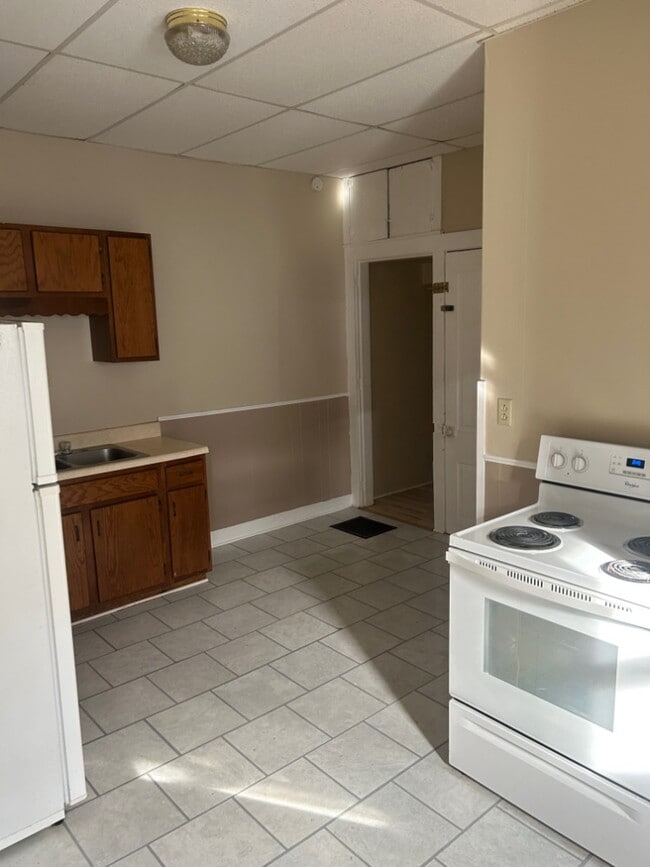 Photo - 46 S Monroe St