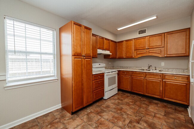 Photo - 719 S Berthe Ave