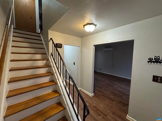 Photo - 2508 Naylor St