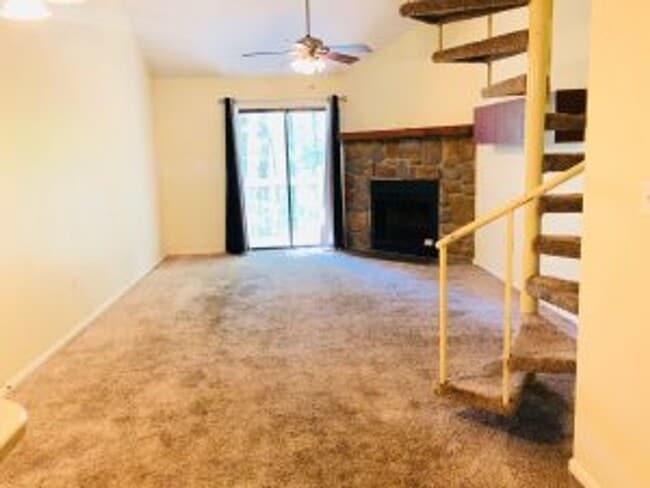 Photo - 405 Harbison Blvd