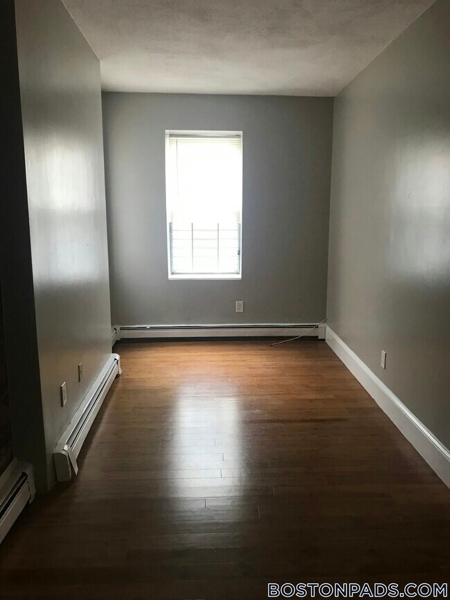 Photo - 338 Warren St Unit 5