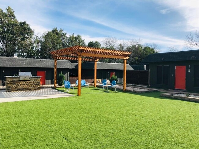 Photo - 6509 Berkman Dr Unit 101