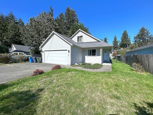 Building Photo - Additional sunroom compliments this lovely... Rental