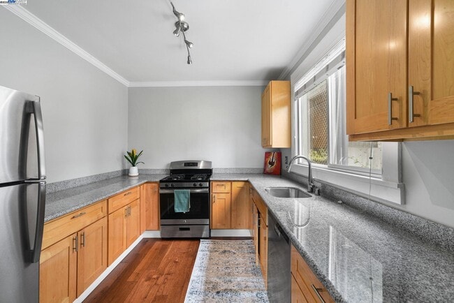 Photo - 1925 Leavenworth St Unit 7