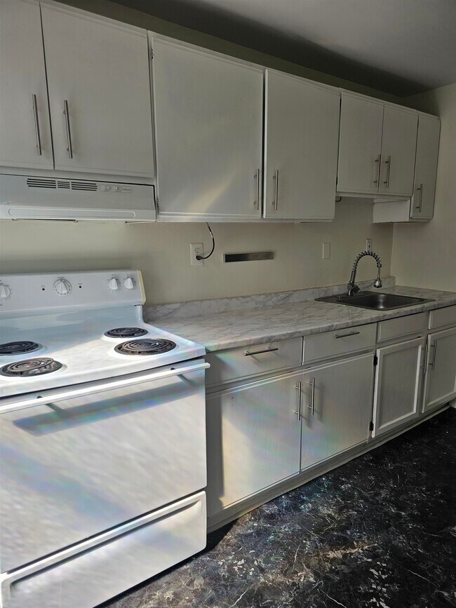 Photo - 193 Newark Ave Unit 6